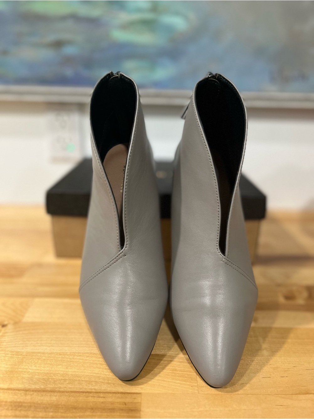 Like New All Black Gray Leather Pointed Shooties. No scuffs or marks on leather